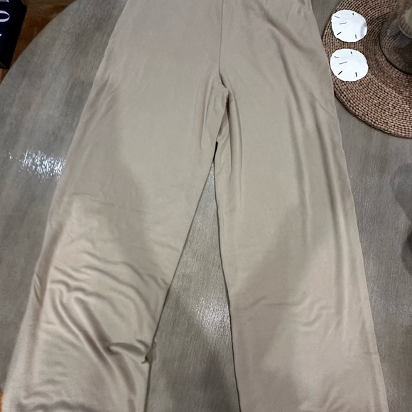 OGL Women's Tan Lounge long sleeve Henley and wide leg pants Set medium - Picture 10 of 12